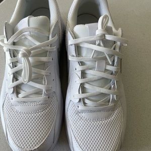Nike air max tennis shoes